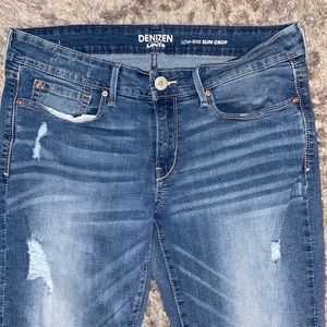 Denizen From Levi’s • Low-Rise Slim Crop • Capri Jeans • Brand New • Never Worn